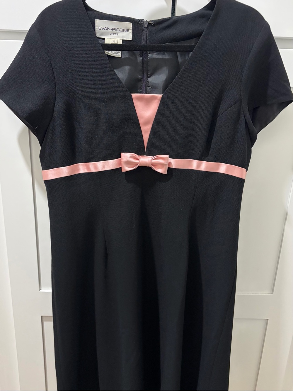 Black & Pink Bow Dress – Size 16